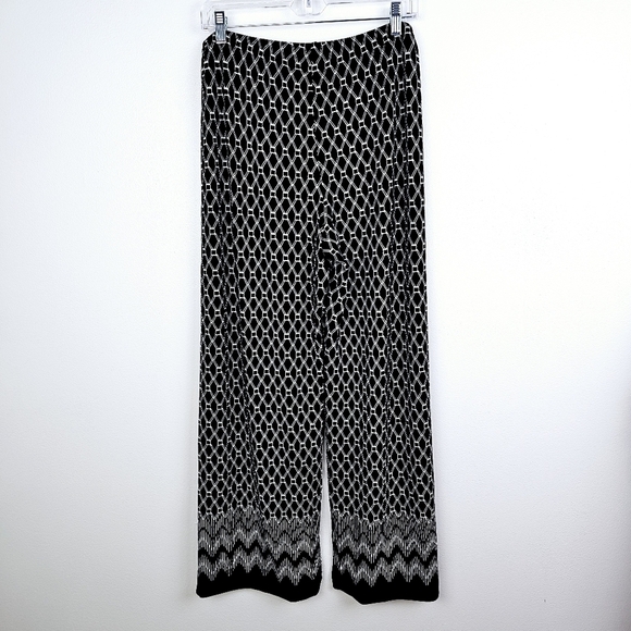 Traveler's by Chico's Graphic Border Fluid Pant NWT Black/White - Picture 1 of 9